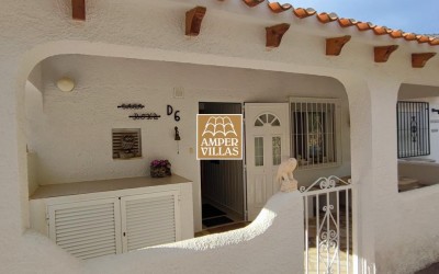 Nice ground floor bungalow with several terraces in Altea la Vella.